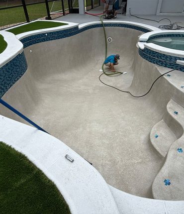 Pool-Resurfacing-&-Replastering
